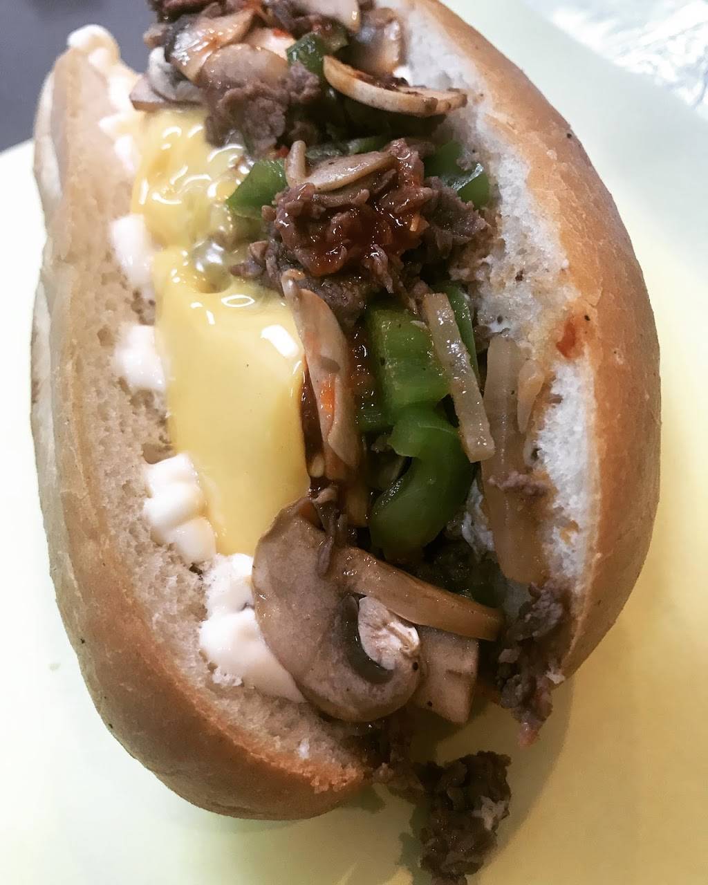 Sams Philly Steak | restaurant | 18966 Ventura Blvd, Tarzana, CA 91356, USA | 8187769494 OR +1 818-776-9494