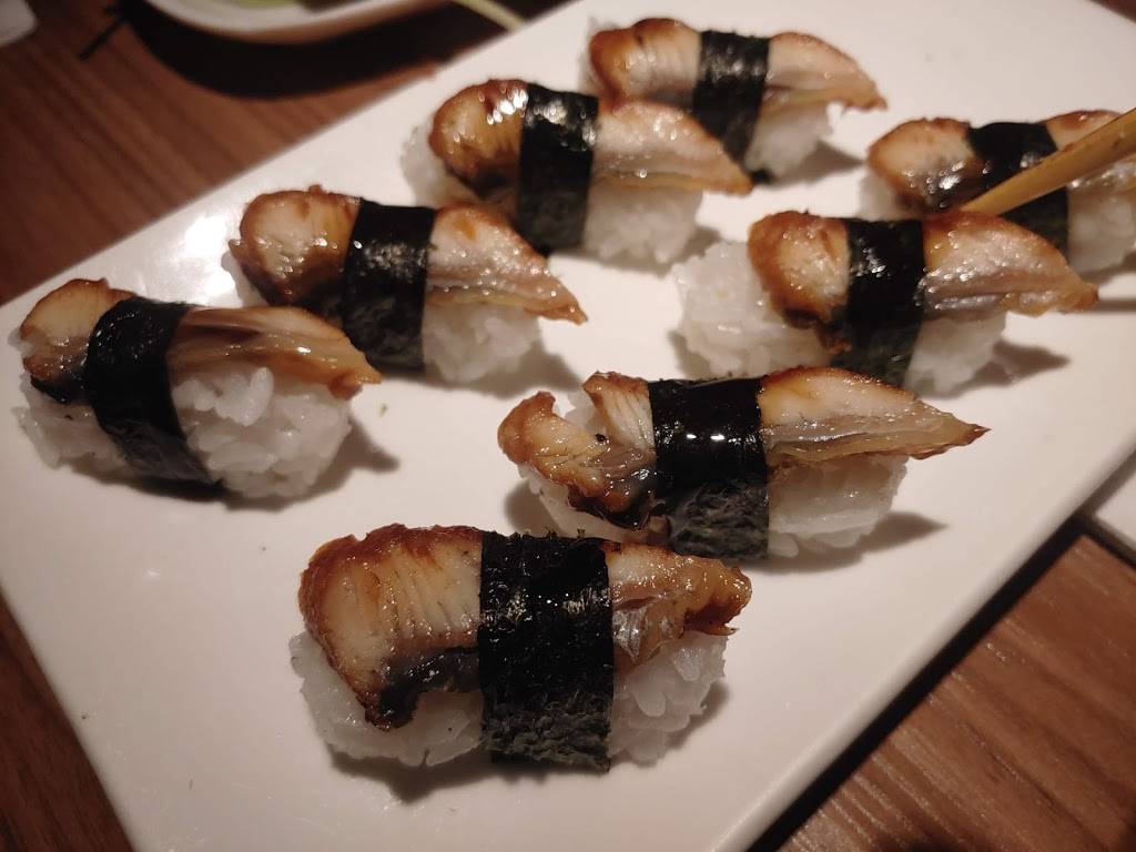 August 8 Oakville | restaurant | 280 North Service Rd W, Oakville, ON L6M 2S2, Canada | 9053386228 OR +1 905-338-6228