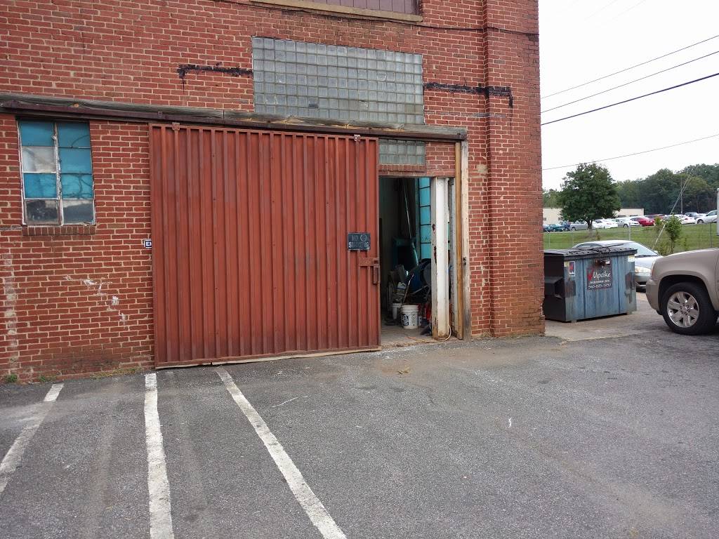 Silk Mill Grille | restaurant | 101 Woodmark St, Orange, VA 22960, USA | 5406724010 OR +1 540-672-4010