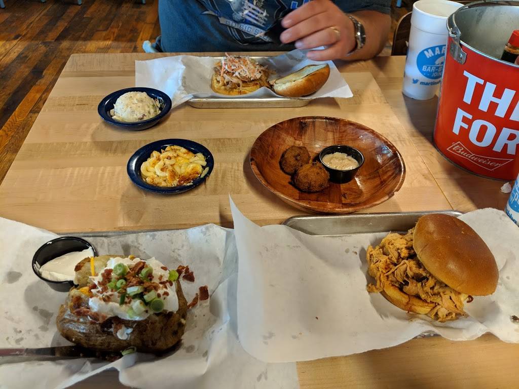 Martins Bar-B-Que Joint | restaurant | 984 Barret Ave, Louisville, KY 40204, USA | 5022420020 OR +1 502-242-0020