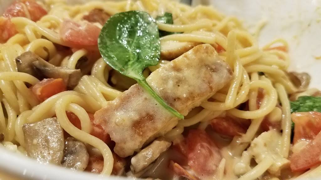 Noodles and Company | restaurant | 10550 E Garden Dr, Aurora, CO 80012, USA | 3036956000 OR +1 303-695-6000