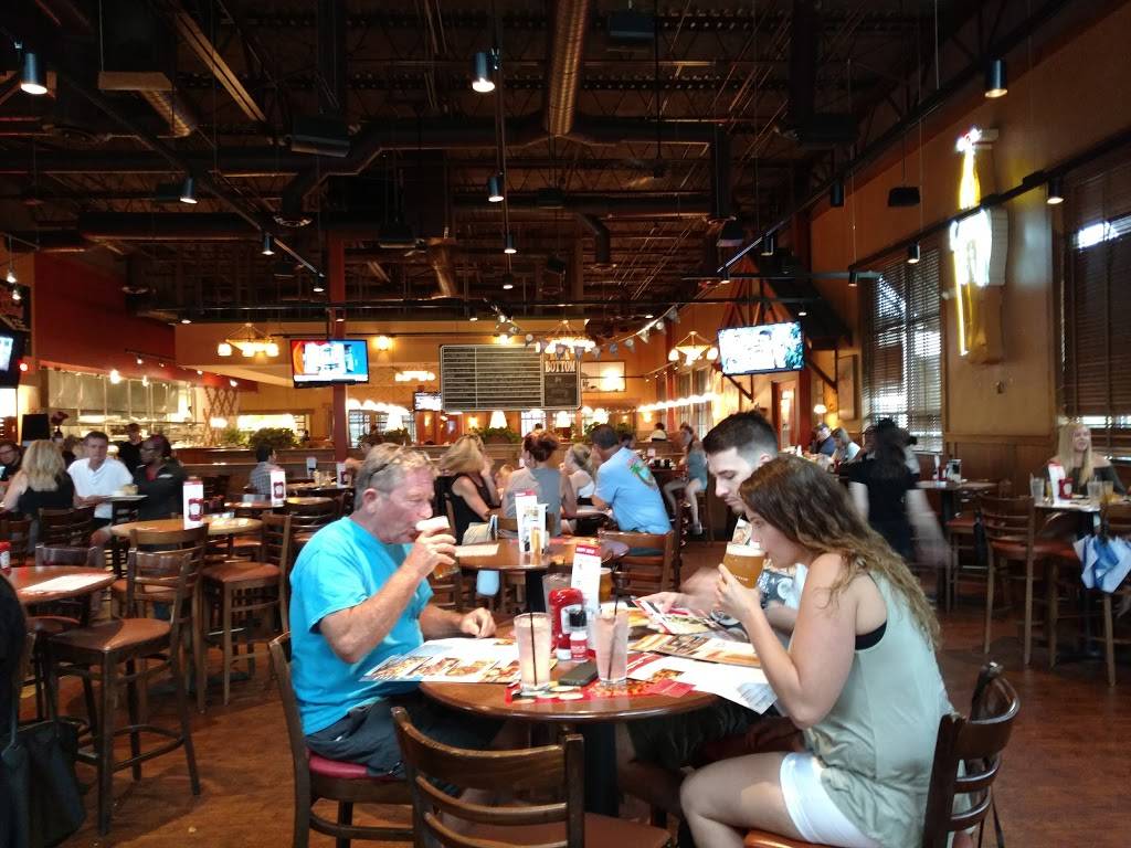 Rock Bottom Restaurant & Brewery | restaurant | 171 East Bridge St, Homestead, PA 15120, USA | 4124622739 OR +1 412-462-2739