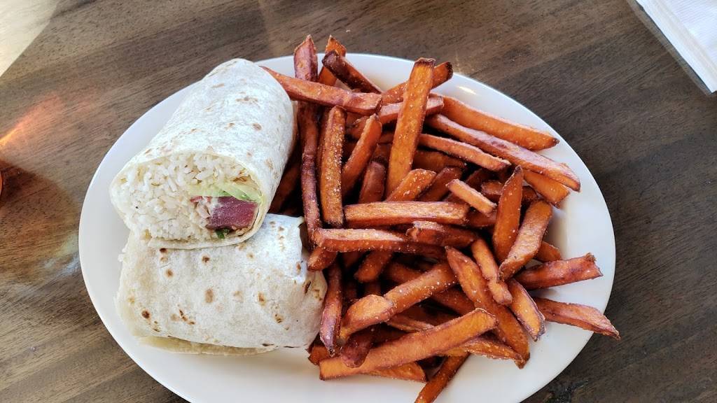 Spikes Fish House | restaurant | 30465 Av. de Las Flores, Rancho Santa Margarita, CA 92688, USA | 9497663382 OR +1 949-766-3382