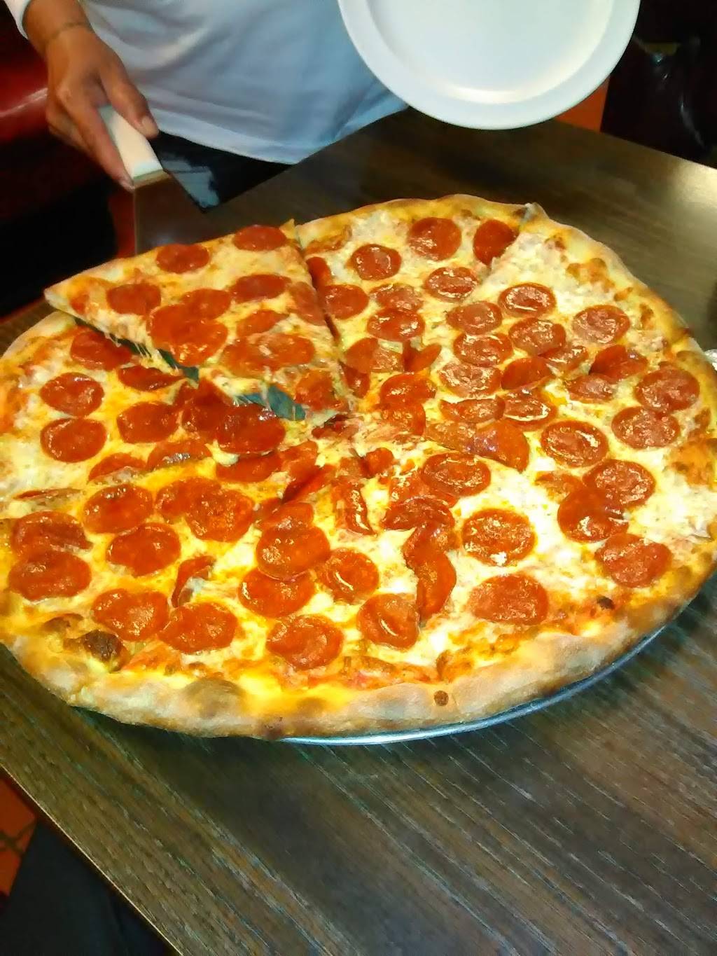 Stefanos Two Guys From Italy | restaurant | 6705 Hollywood Blvd, Los Angeles, CA 90028, USA | 3234630715 OR +1 323-463-0715