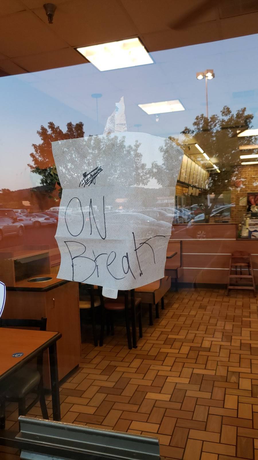 Subway Restaurants | restaurant | 300 Pantops Center, Charlottesville, VA 22911, USA | 4349840652 OR +1 434-984-0652