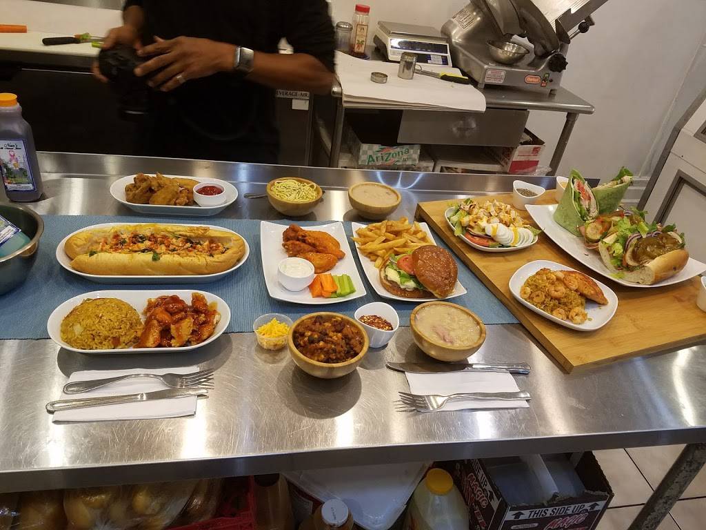 Cottons Place | restaurant | 310 S 52nd St, Philadelphia, PA 19143, USA | 2154768024 OR +1 215-476-8024