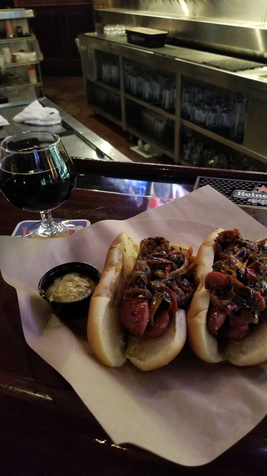 Beer & Brats | restaurant | 5005 S Cooper St #183, Arlington, TX 76017, USA | 8176181450 OR +1 817-618-1450