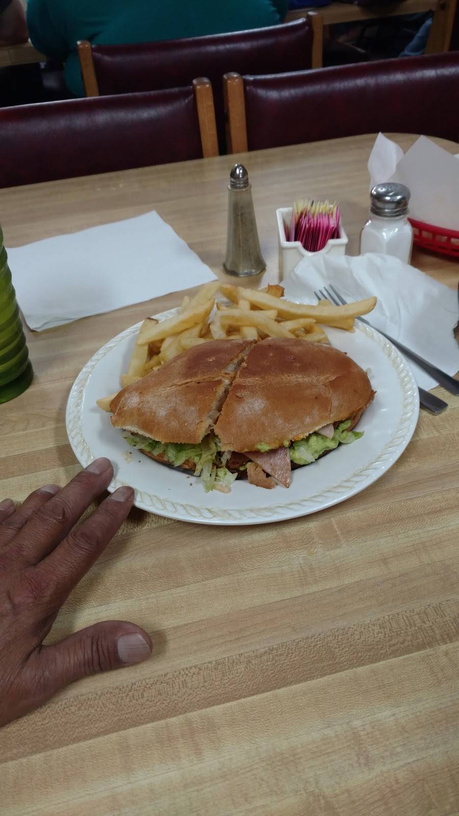 San Isidro Mission Cafe | cafe | 1071 Country Club Rd, El Paso, TX 79932, USA | 9158458400 OR +1 915-845-8400