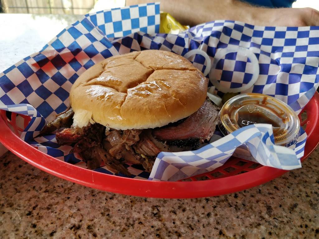 Hillbillyz of Texas | restaurant | 1913 Ranch Rd 473, Kendalia, TX 78027, USA | 2106430369 OR +1 210-643-0369