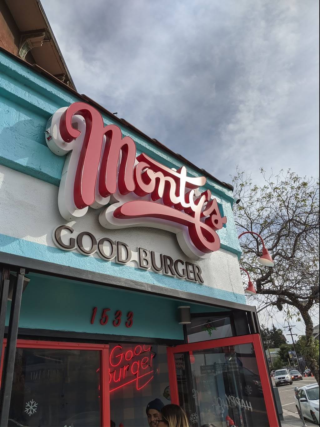 Monty’s Good Burger | restaurant | 1533 Sunset Blvd, Los Angeles, CA 90026, USA | 2139150257 OR +1 213-915-0257
