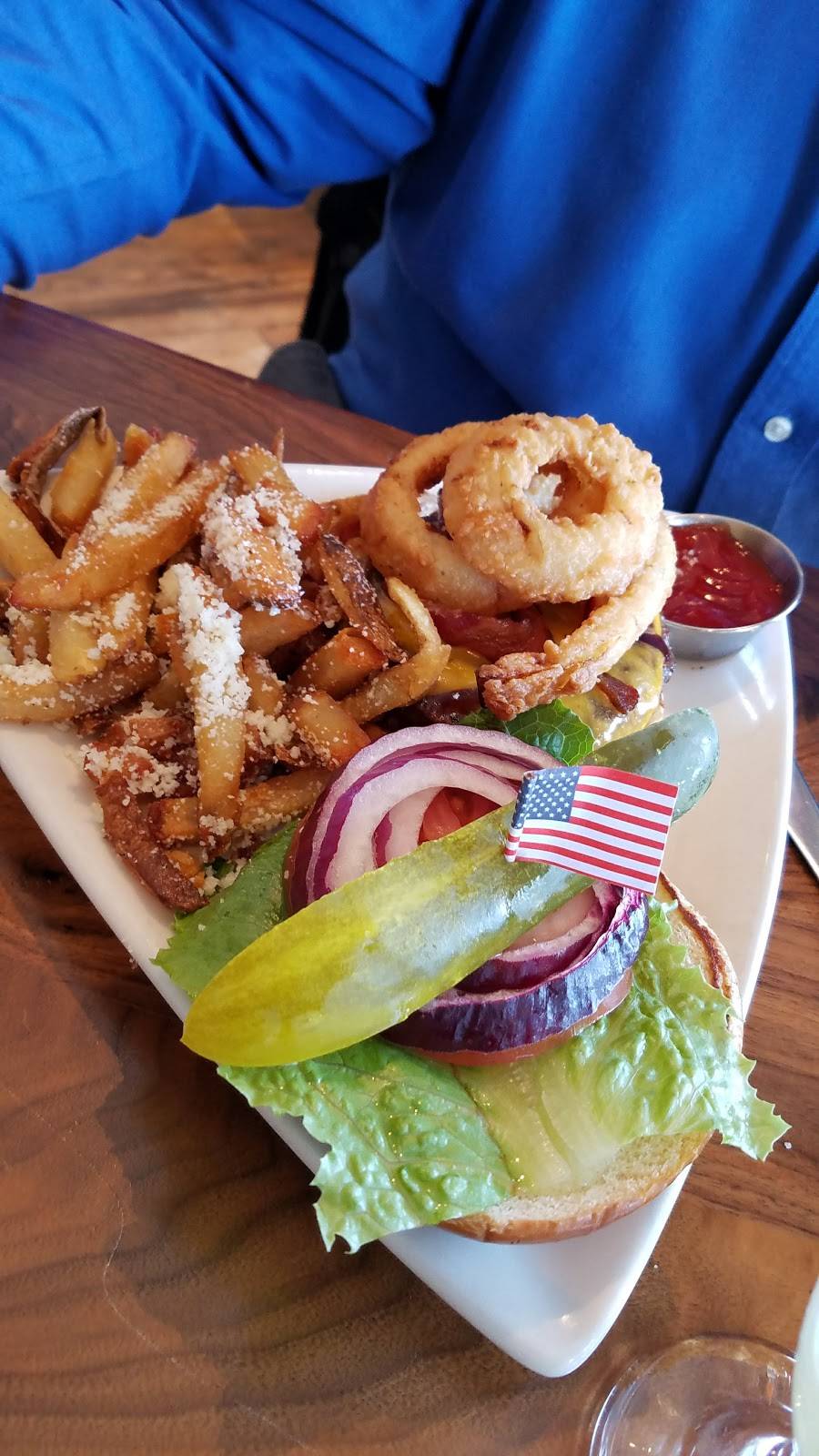 Stonebridge Restaurant | restaurant | 50 Daniel St, Milford, CT 06460, USA | 2038747947 OR +1 203-874-7947