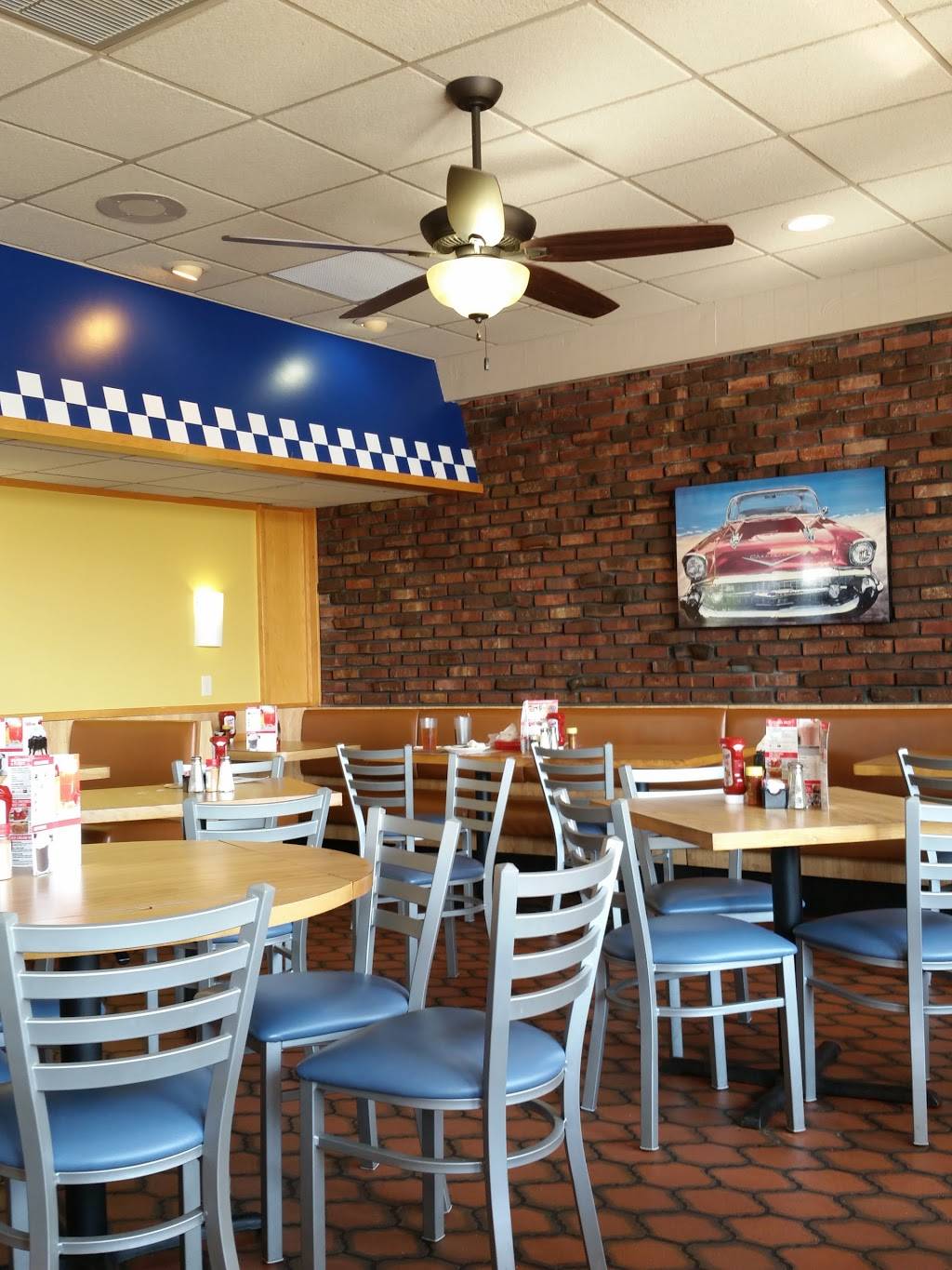 BIG BOY | restaurant | 1901 W Caro Rd, Caro, MI 48723, USA | 9896737771 OR +1 989-673-7771
