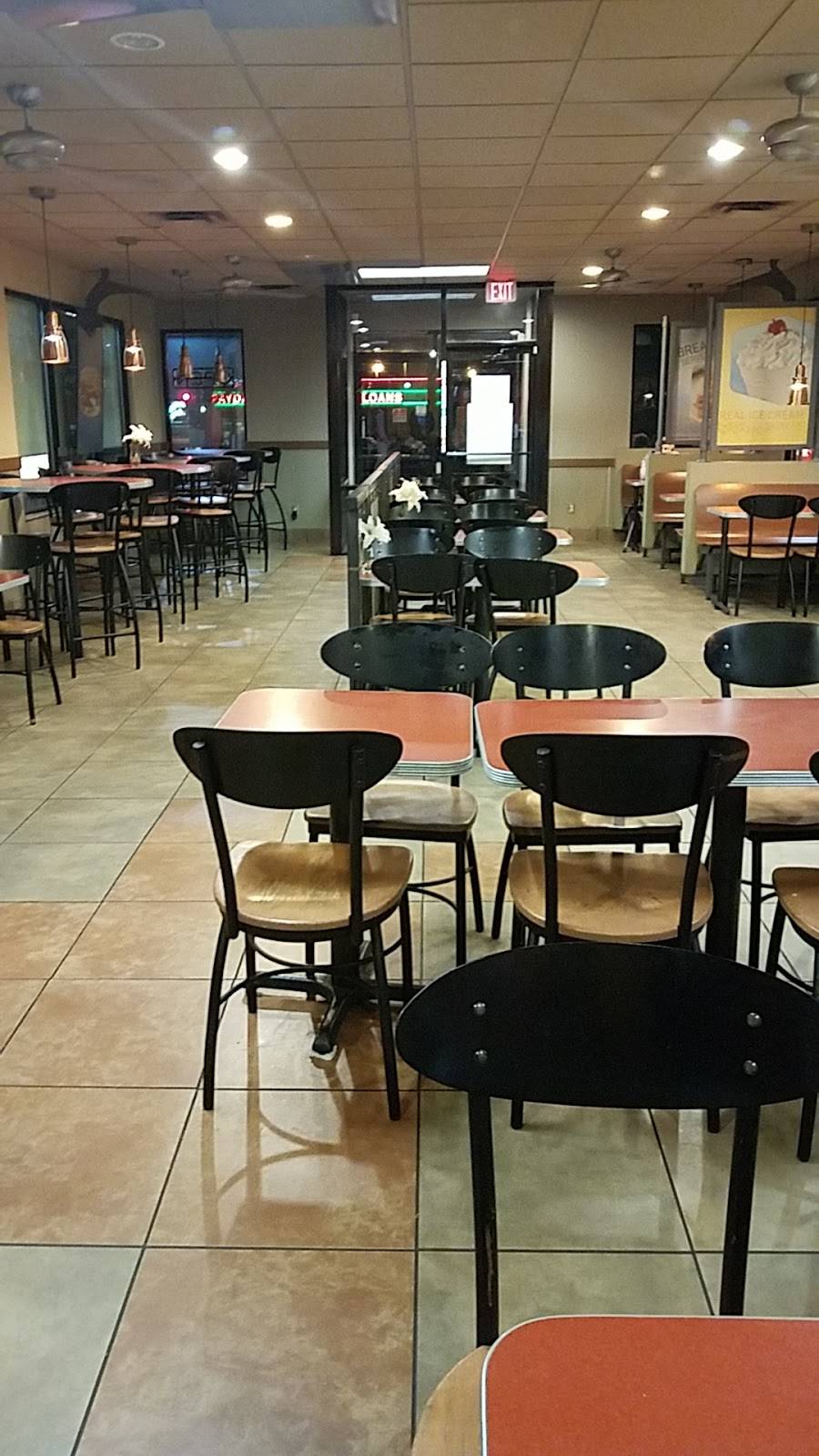 Jack in the Box | restaurant | 328 W University Dr, Denton, TX 76201, USA | 9404848068 OR +1 940-484-8068