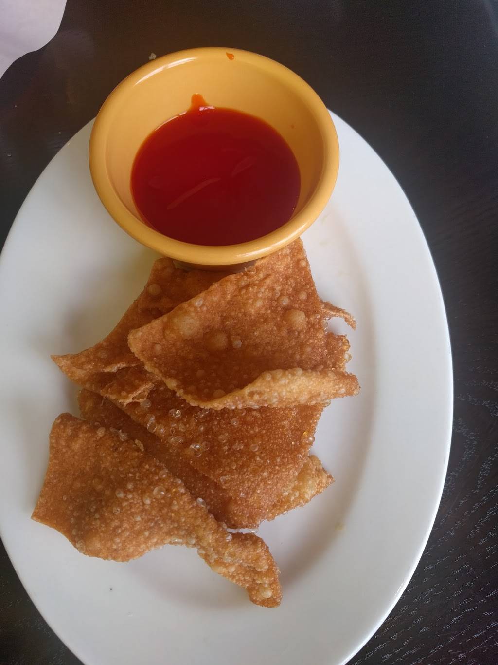 Yins Restaurant Port Dover | restaurant | 305 Main St, Port Dover, ON N0A 1N0, Canada | 5195831810 OR +1 519-583-1810