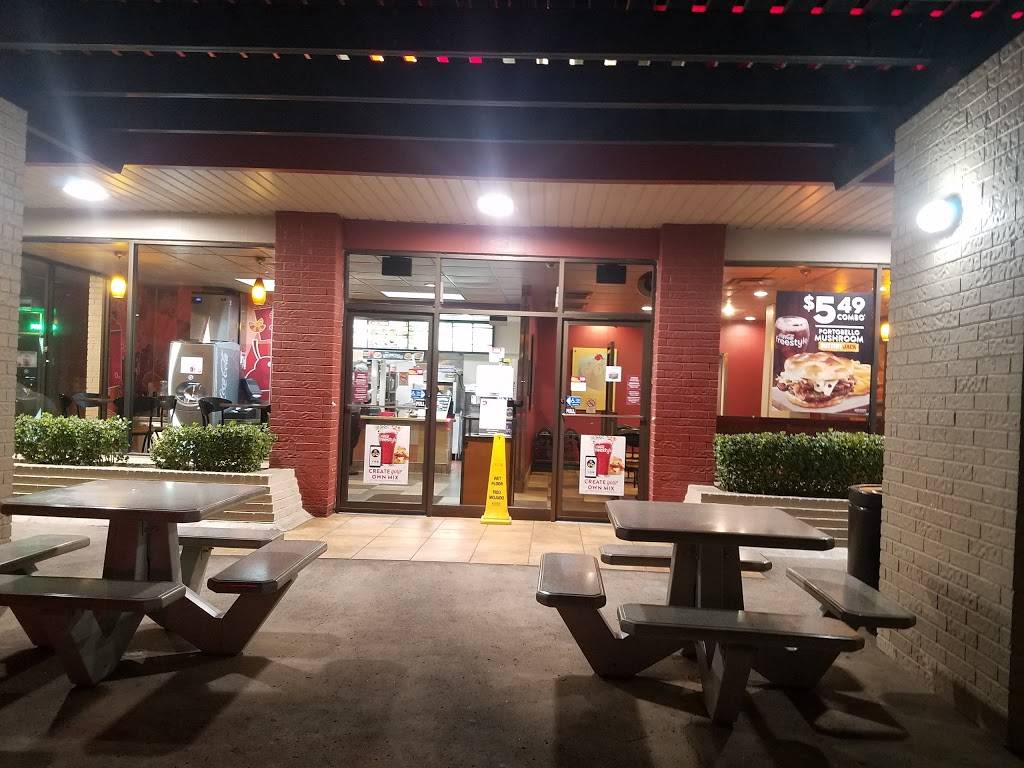 Jack in the Box | restaurant | 9004 Dyer St, El Paso, TX 79904, USA | 9157510581 OR +1 915-751-0581