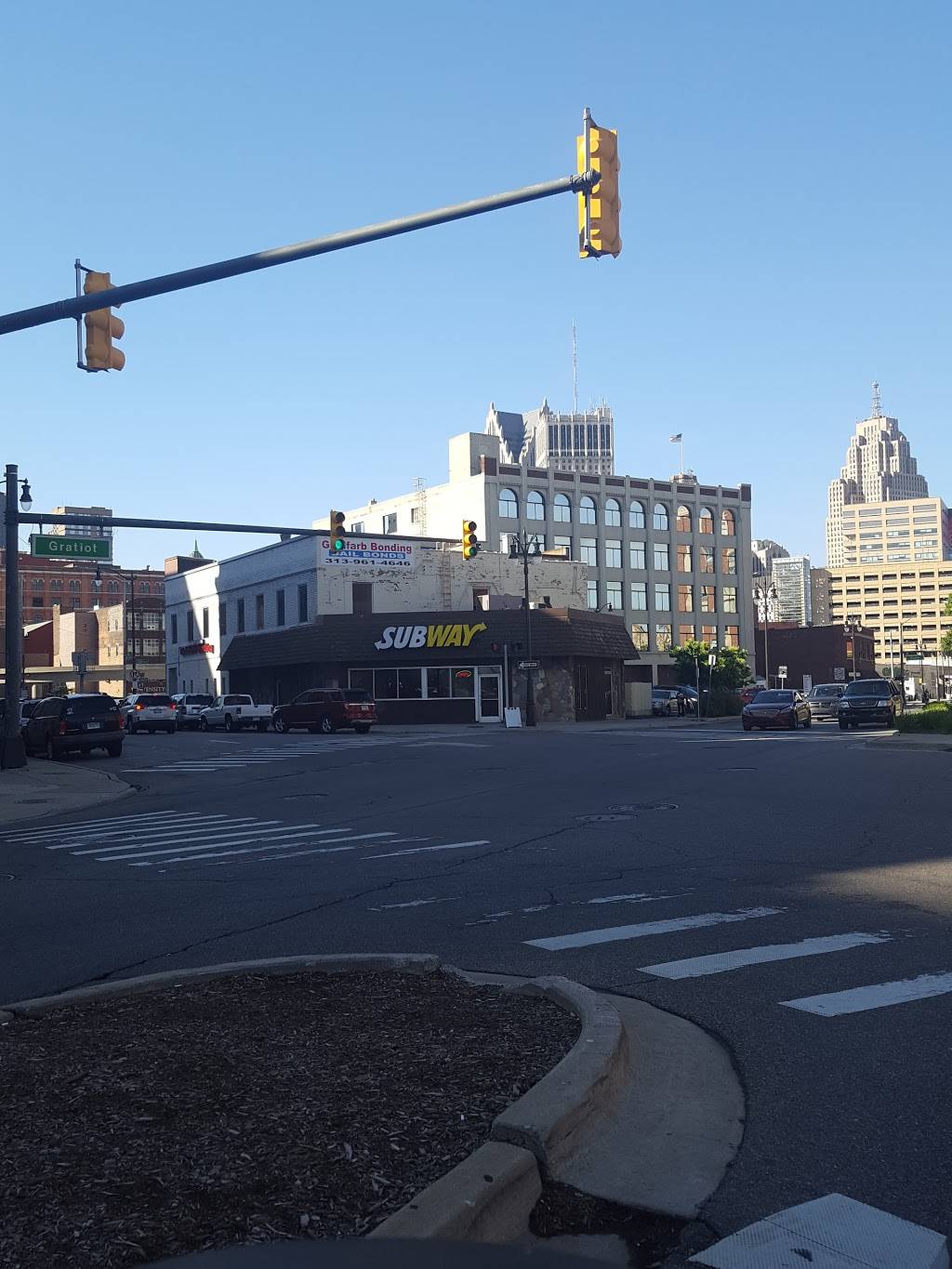 Subway | restaurant | 1401 Beaubien St, Detroit, MI 48226, USA | 3139620909 OR +1 313-962-0909