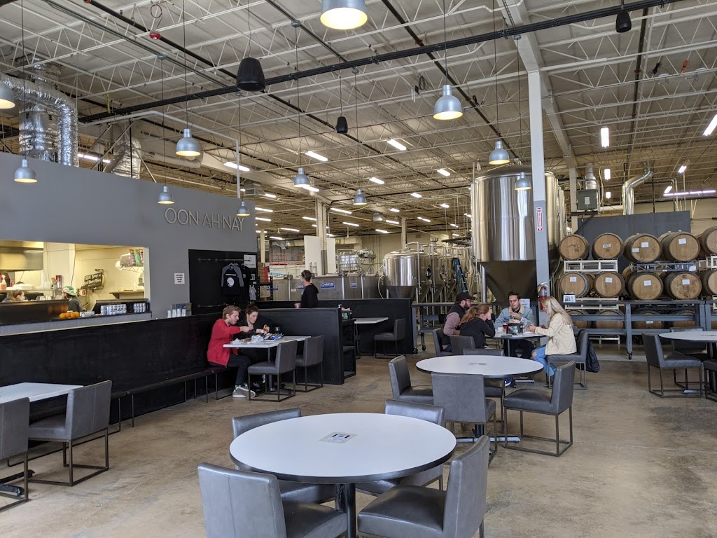 Une Année | Hubbards Cave Brewery & BBQ | restaurant | 6343 W Gross Point Rd, Niles, IL 60714, USA | 8476350655 OR +1 847-635-0655