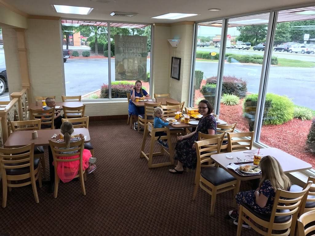 Bojangles Famous Chicken n Biscuits | restaurant | 13812 W Hwy 74, Indian Trail, NC 28079, USA | 7048213344 OR +1 704-821-3344