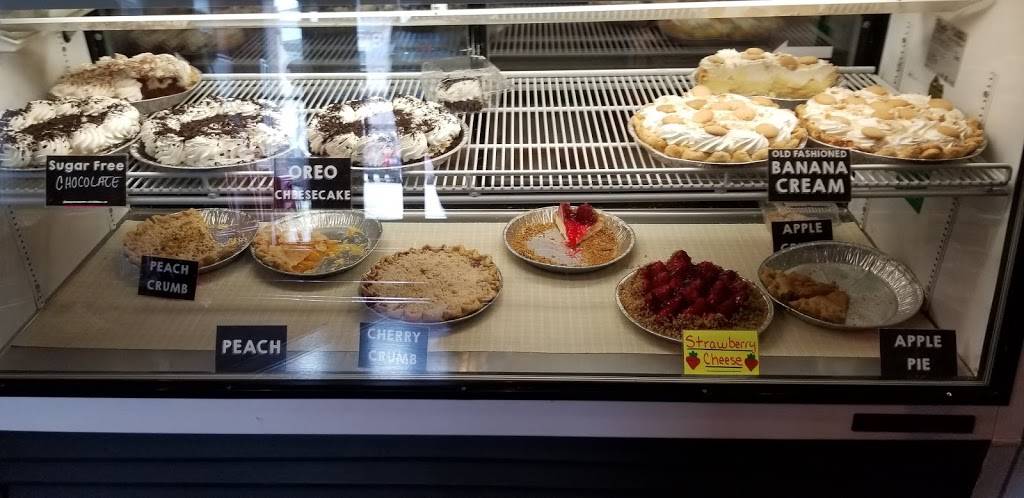 Urban Farmhouse | restaurant | 15 Central Blvd, Highland, IL 62249, USA | 6186510007 OR +1 618-651-0007