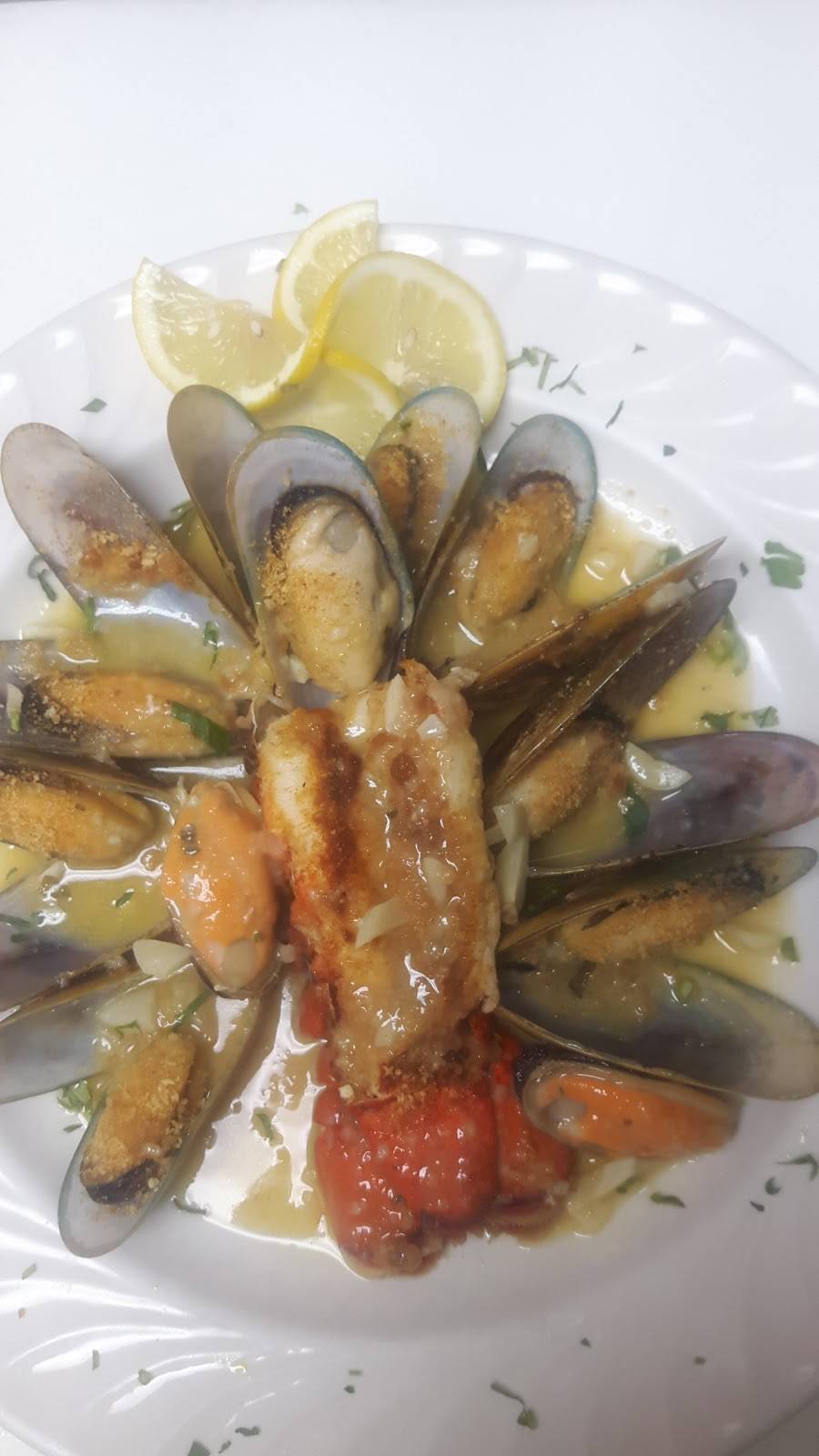 Thornwood Pizza & Pasta | restaurant | 808 Commerce St, Thornwood, NY 10594, USA | 9147410707 OR +1 914-741-0707