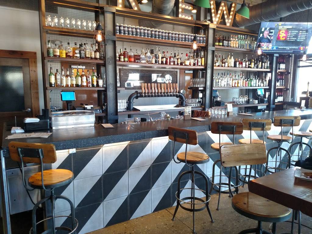 Balter Beerworks | restaurant | 100 S Broadway, Knoxville, TN 37902, USA | 8659995015 OR +1 865-999-5015