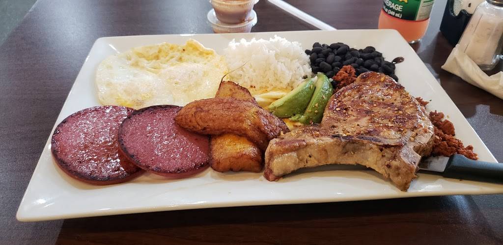 Tres Reynas Latin Cuisine | restaurant | 920 Main St, Evansville, IN 47708, USA | 8125501451 OR +1 812-550-1451