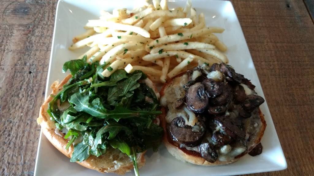 Hop House | restaurant | 4364 Town Center Blvd #128, El Dorado Hills, CA 95762, USA | 9163583977 OR +1 916-358-3977