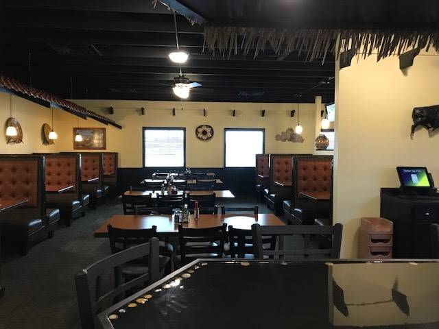 Cinco De Mayo Mexican Restaurant | restaurant | 1150 Route 54 West, Clinton, IL 61727, USA | 2179357000 OR +1 217-935-7000