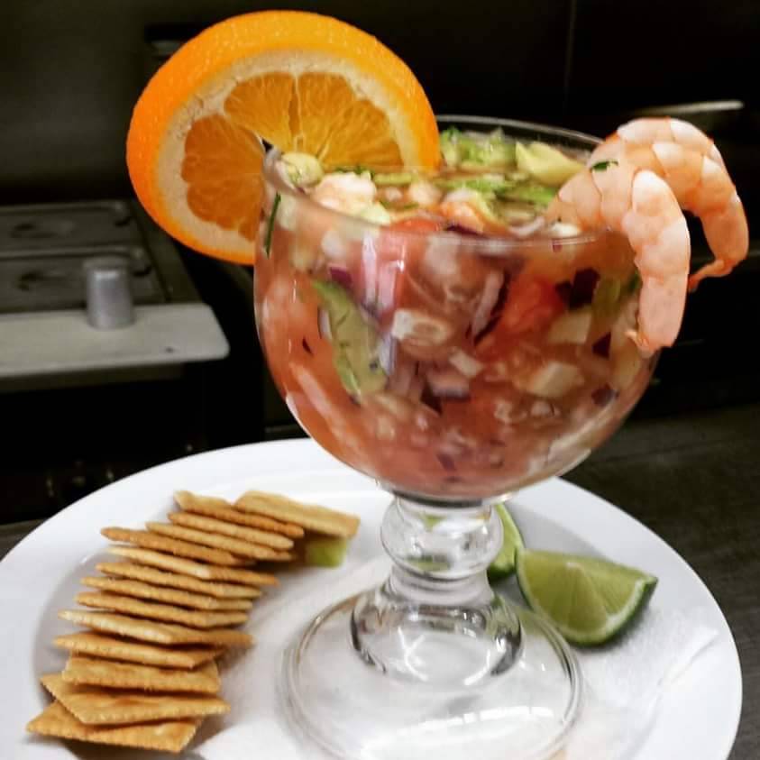 MIS 2 PLEBES | restaurant | 25026 Filaree Ave, Moreno Valley, CA 92551, USA | 9513852470 OR +1 951-385-2470