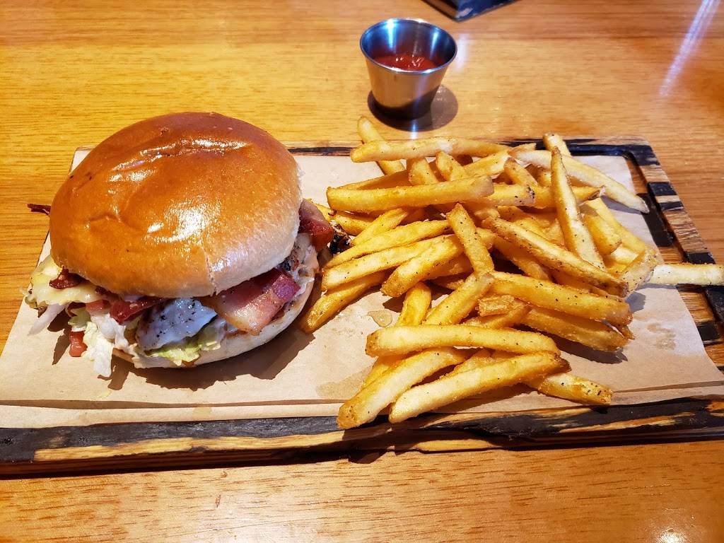 Twin Peaks Restaurant | restaurant | 702 Northwest Loop 410, San Antonio, TX 78216, USA | 2104477102 OR +1 210-447-7102