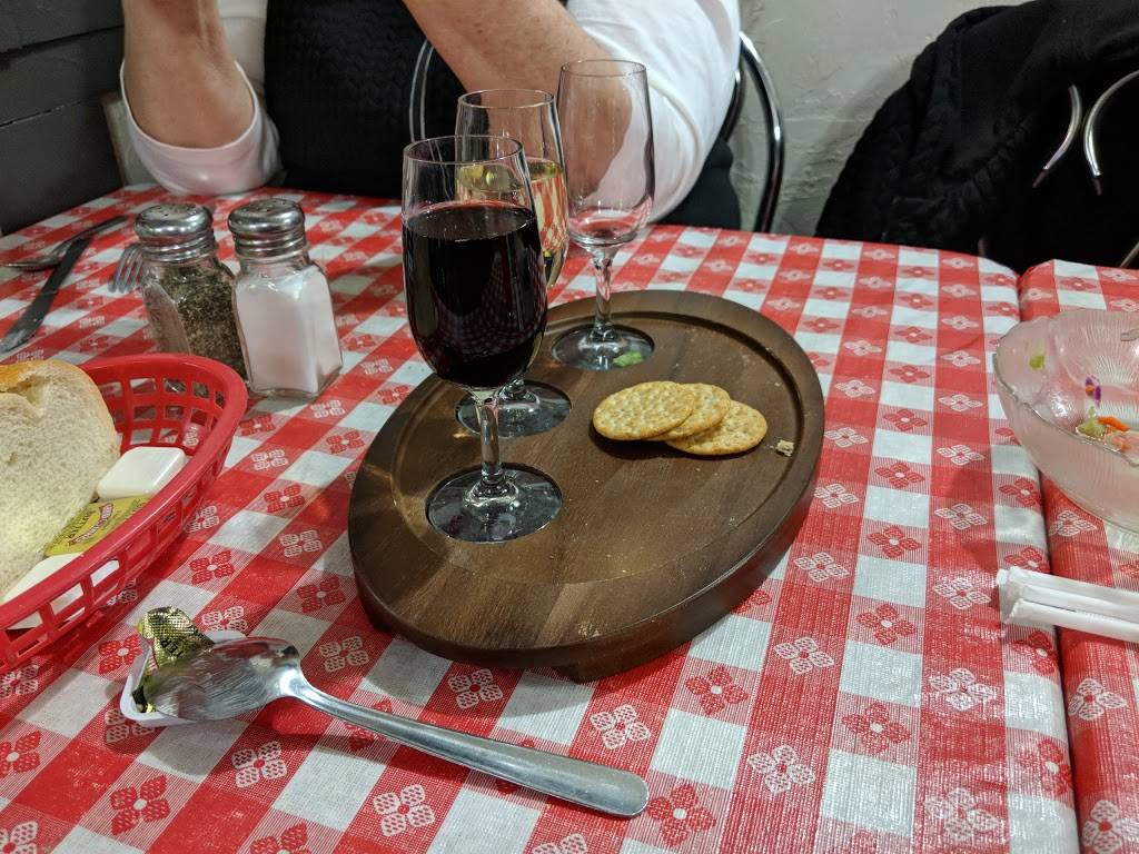 Scarsellas Restaurant | restaurant | 4151 Market St, Youngstown, OH 44512, USA | 3307880806 OR +1 330-788-0806