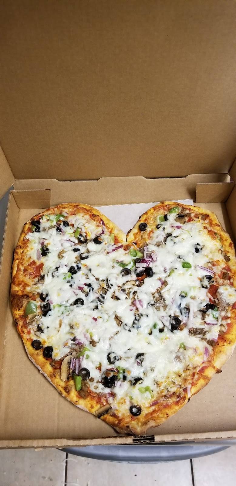 Cinos Pizza | restaurant | 425 W Town Pl #114, St. Augustine, FL 32092, USA | 9049404445 OR +1 904-940-4445