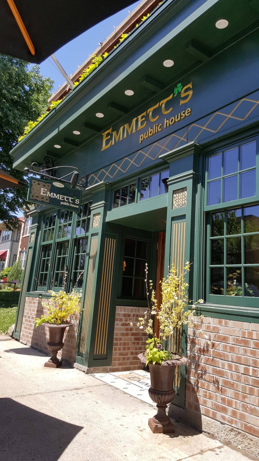 EMMETTS Public House | restaurant | 695 Grand Ave, St Paul, MN 55105, USA | 6512258248 OR +1 651-225-8248