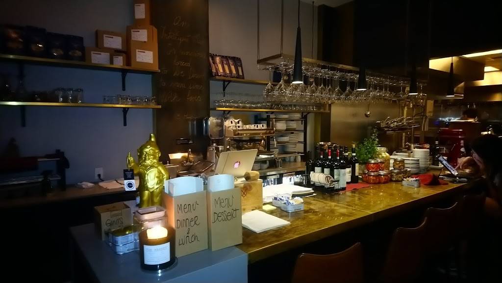 Gino’s Bottega Italiana | restaurant | 6606 Collins Ave, Miami Beach, FL 33141, USA | 3053978296 OR +1 305-397-8296