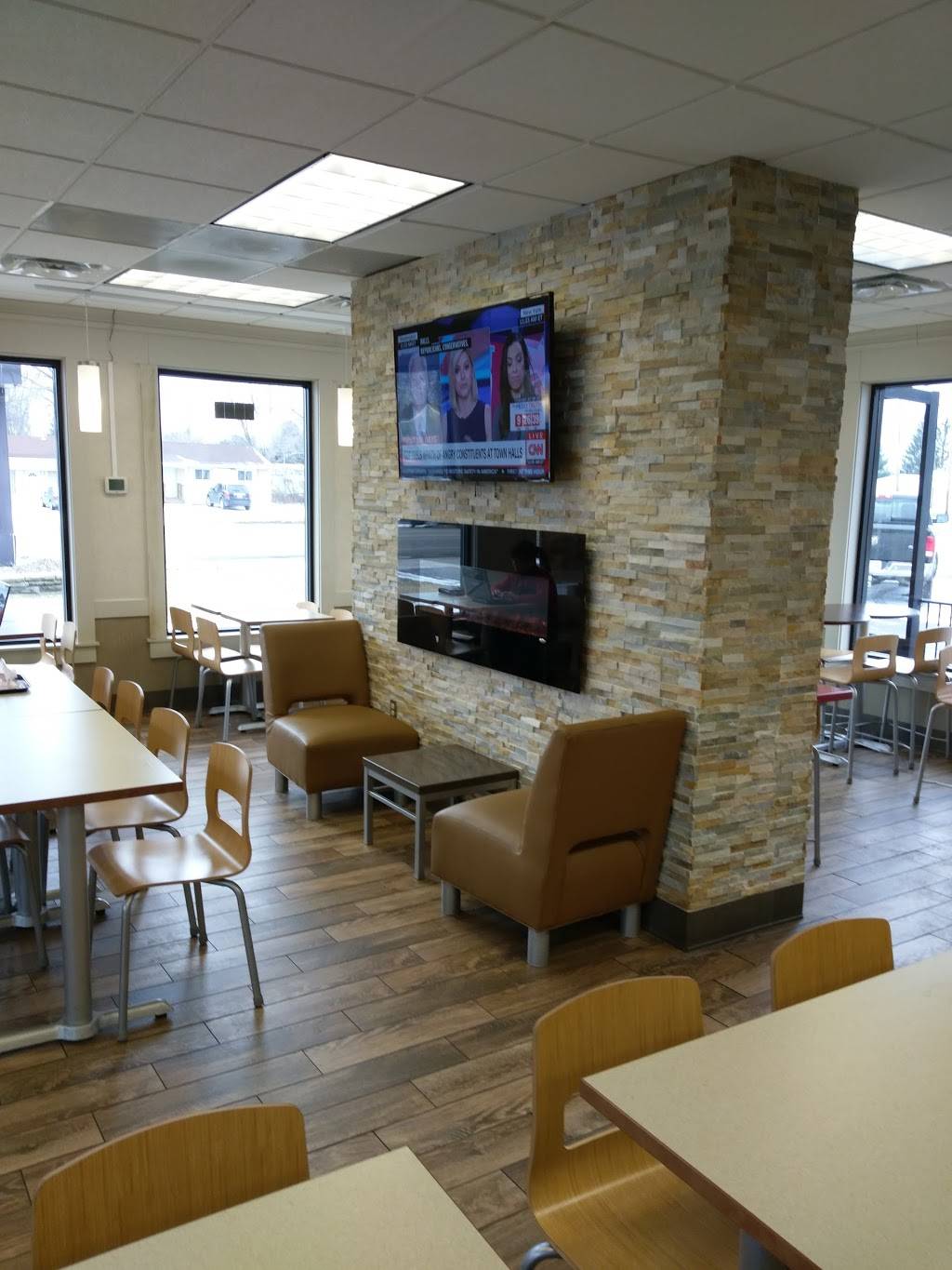 Wendys | restaurant | 5660 Highland Rd, Waterford Twp, MI 48327, USA | 2486731111 OR +1 248-673-1111