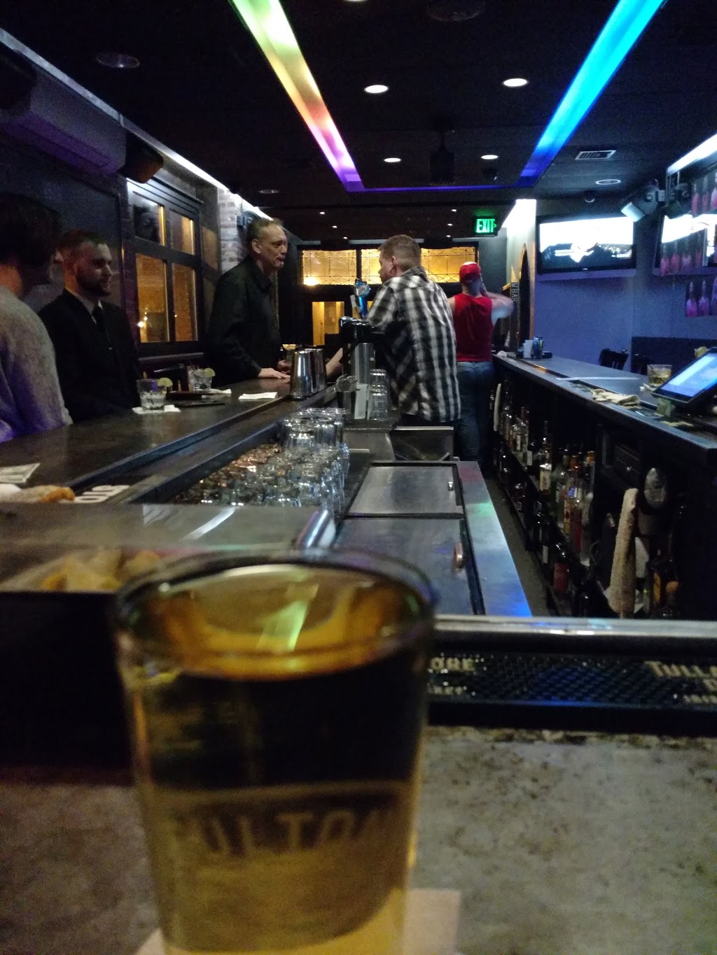 U Bar | restaurant | 1220 Locust St, Philadelphia, PA 19107, USA | 2155466660 OR +1 215-546-6660