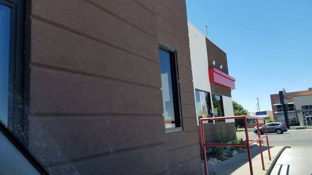 Arbys | meal takeaway | 2489 S Main St, Bountiful, UT 84010, USA | 8012929438 OR +1 801-292-9438