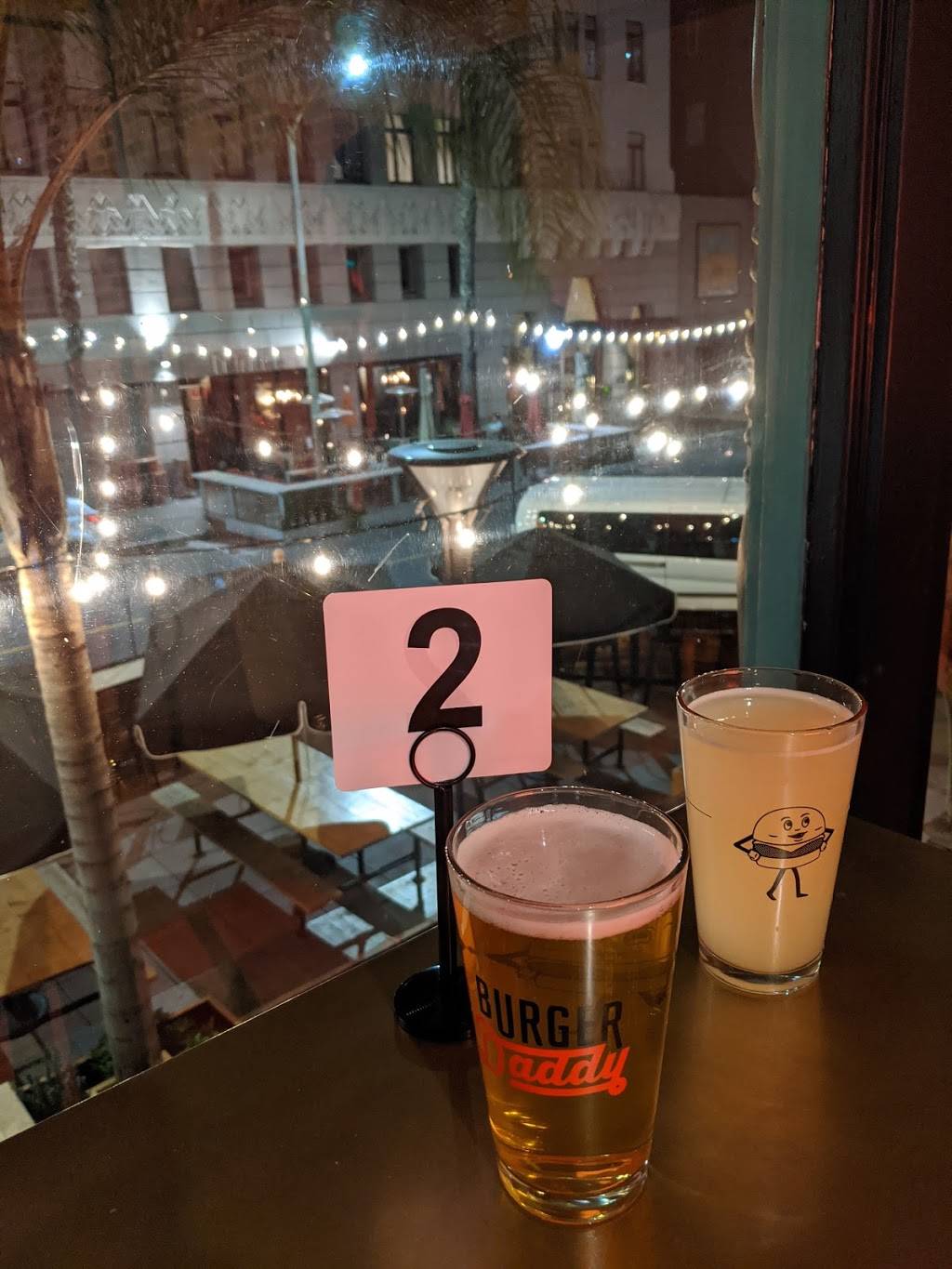 Burger Daddy | restaurant | 149 Linden Ave, Long Beach, CA 90802, USA | 5629800137 OR +1 562-980-0137