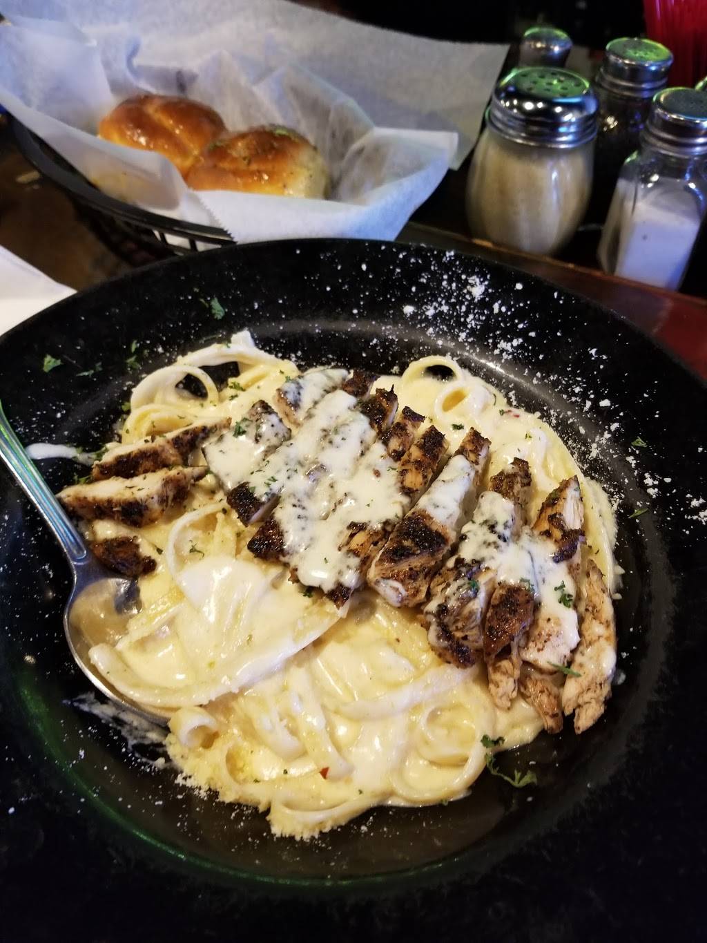 Mona Lisa Italian Restaurant | restaurant | 7091 College Pkwy #17, Fort Myers, FL 33907, USA | 2399395344 OR +1 239-939-5344