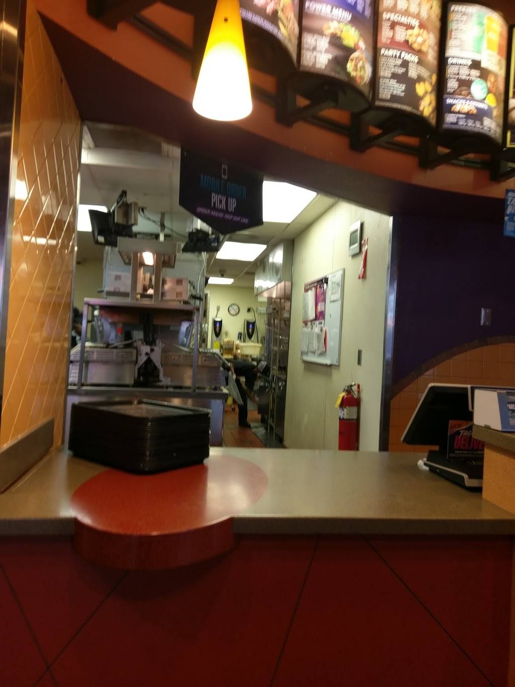 Taco Bell | meal takeaway | 6990 E 10th St, Indianapolis, IN 46219, USA | 3173520558 OR +1 317-352-0558