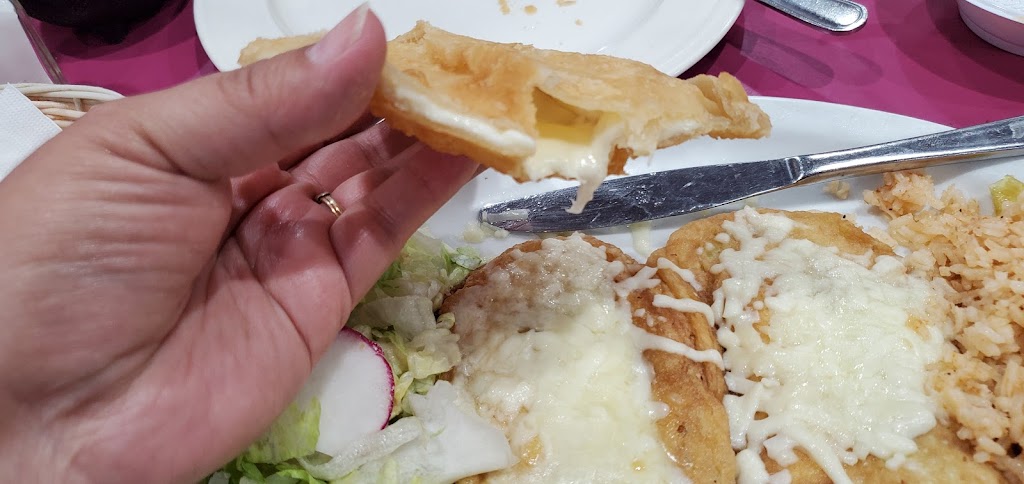 Celias Restaurant | restaurant | 1530 Adams Ave, El Centro, CA 92243, USA | 7603524570 OR +1 760-352-4570