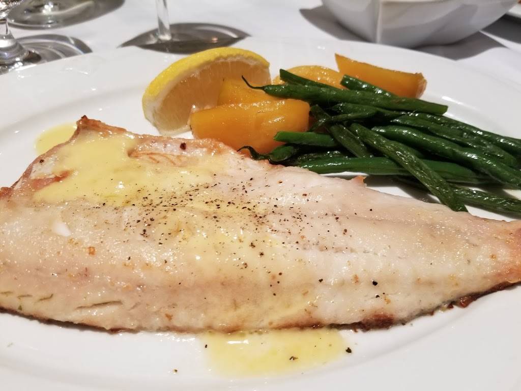 Lord Nelson Steak House | restaurant | 650 Plains Rd E, Burlington, ON L7T 2E9, Canada | 9056397950 OR +1 905-639-7950