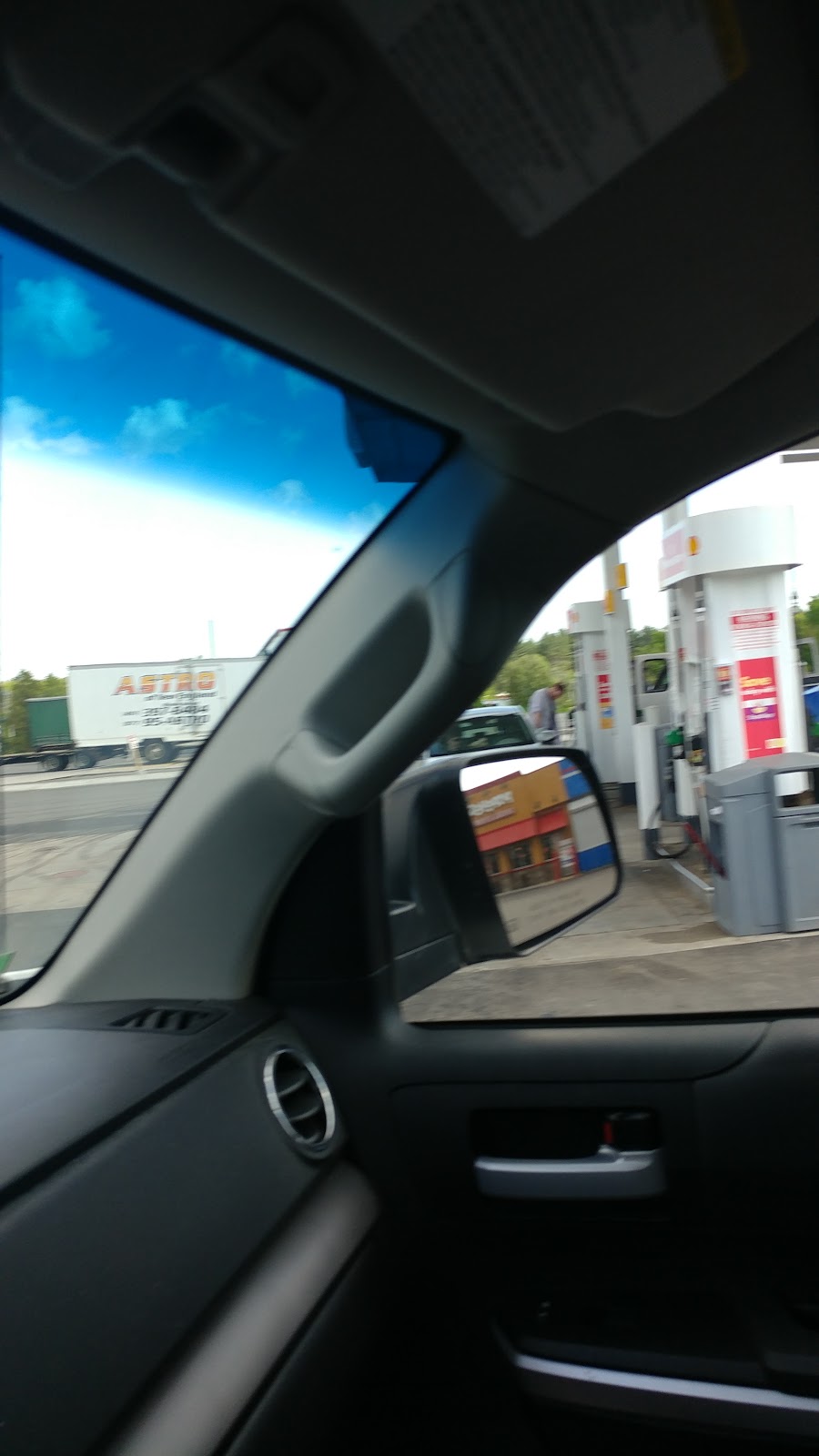 Shell | restaurant | 849 Victory Hwy, West Greenwich, RI 02817, USA | 4013977774 OR +1 401-397-7774