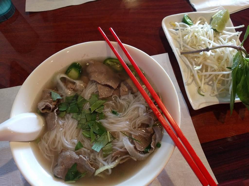 Pho Le | restaurant | 2201 Pillsbury Rd, Chico, CA 95926, USA | 5304878933 OR +1 530-487-8933