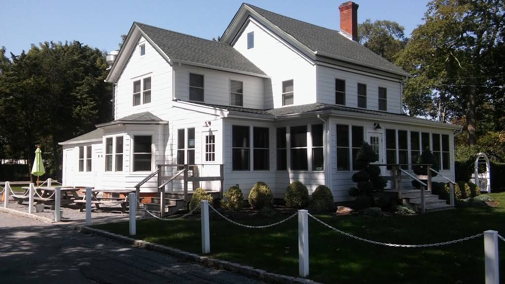 Sophies | restaurant | 730 Main Bayview Rd, Southold, NY 11971, USA | 6317655700 OR +1 631-765-5700