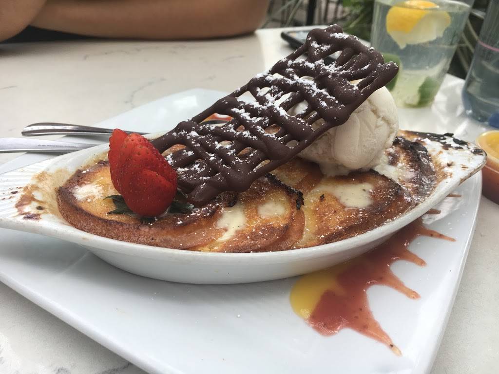 bellagreen | restaurant | 800B Town and Country Blvd, Houston, TX 77024, USA | 7134645557 OR +1 713-464-5557