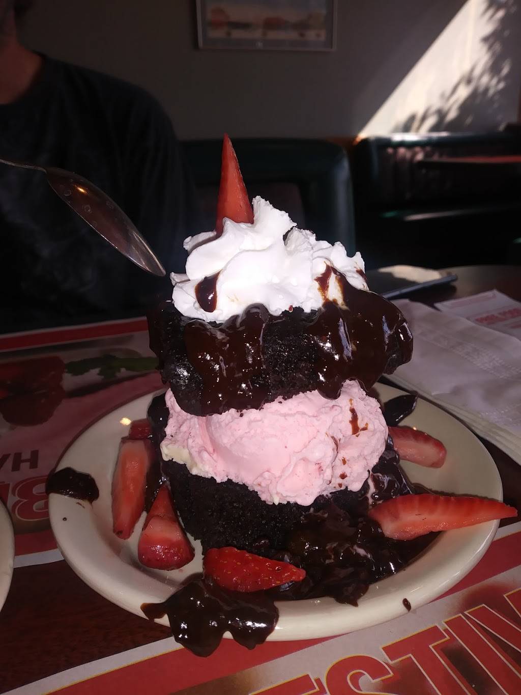 Big Boy | restaurant | 6440 Dixie Hwy, Village of Clarkston, MI 48346, USA | 2486253344 OR +1 248-625-3344