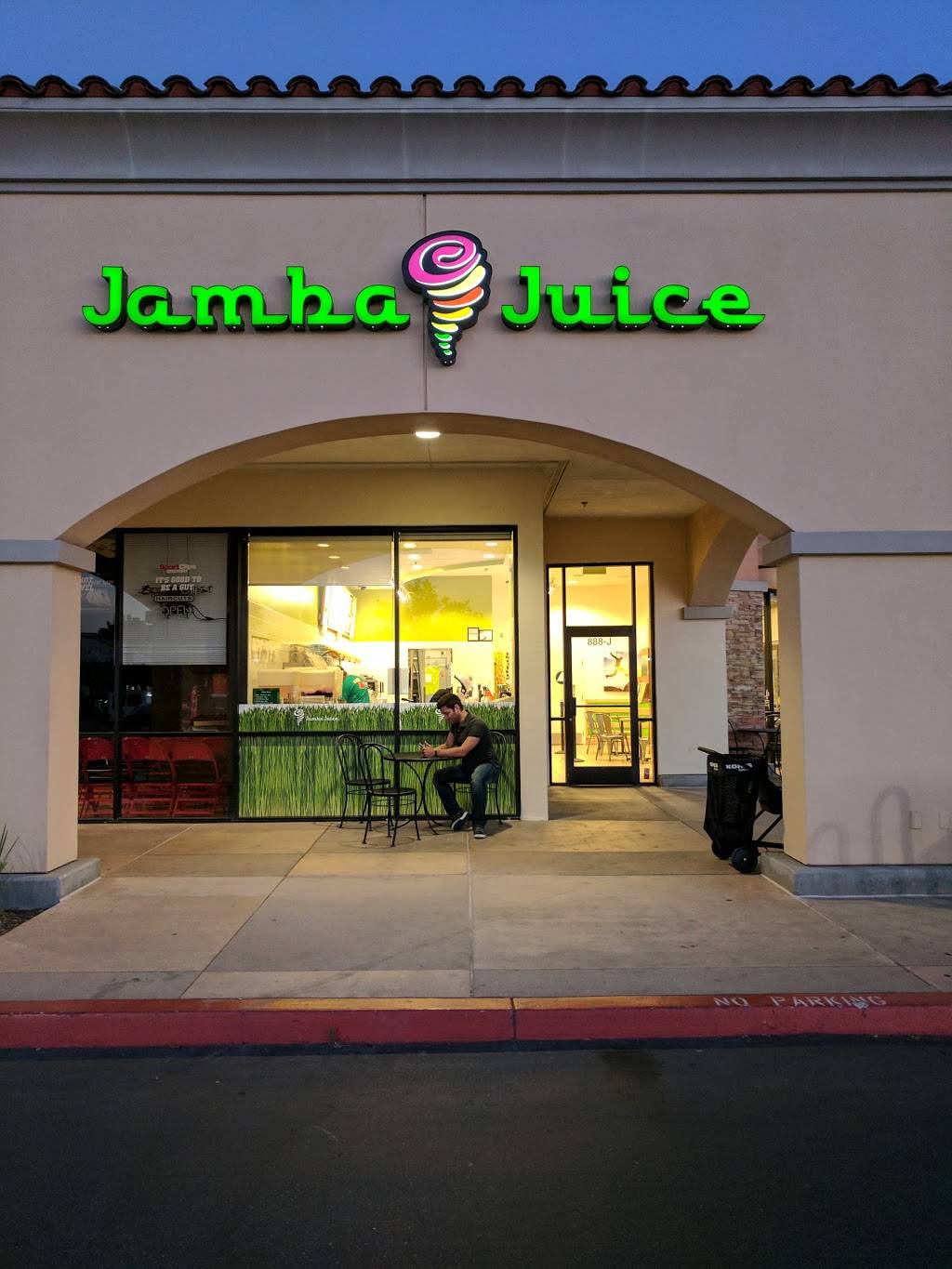 Jamba Juice Moorpark Marketplace | restaurant | 888 New Los Angeles Ave J, Moorpark, CA 93021, USA | 8055297381 OR +1 805-529-7381