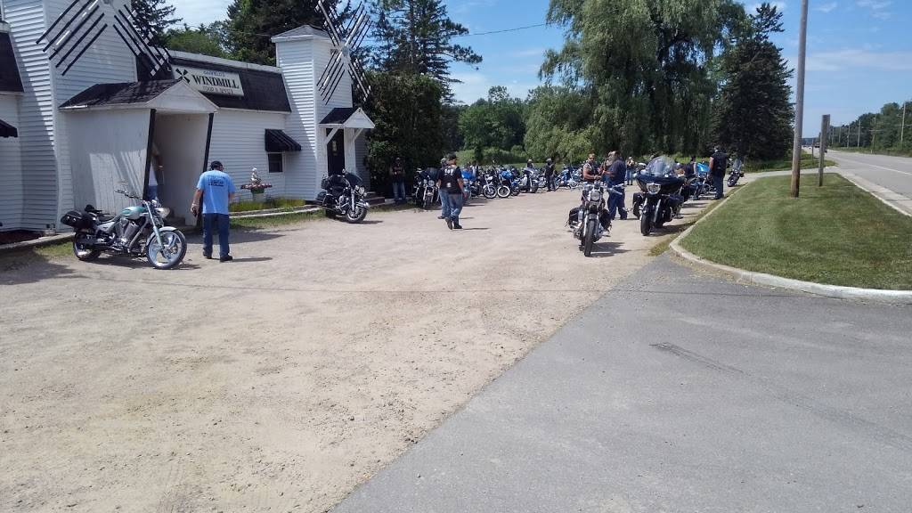 Windmill | restaurant | 6949 WI-22, Oconto Falls, WI 54154, USA | 9208464870 OR +1 920-846-4870