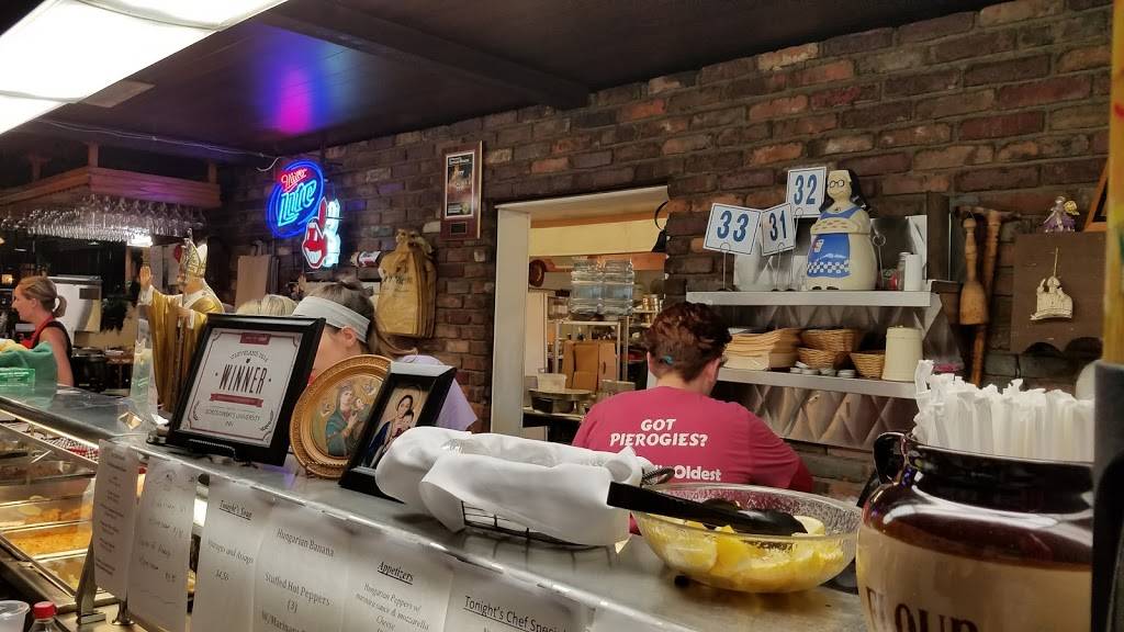 Sokolowskis University Inn | restaurant | 1201 University Rd, Cleveland, OH 44113, USA | 2167719236 OR +1 216-771-9236